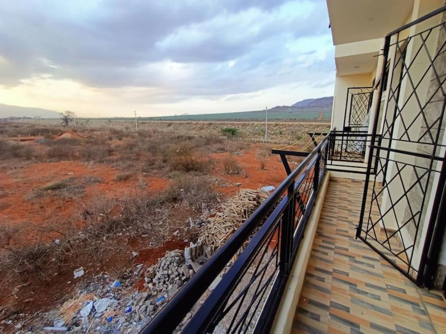 1 Bedroom Fully Furnished Luxurious Apartment Voi Town Luaran gambar